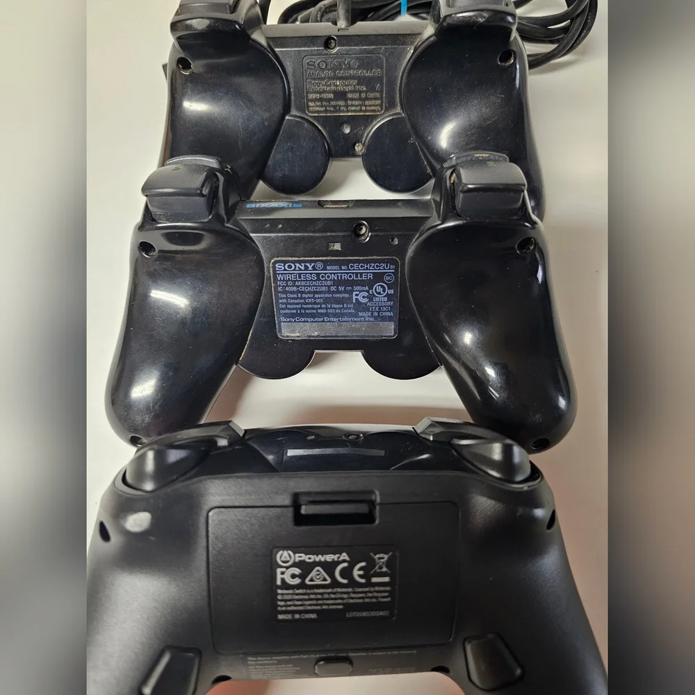 PlayStation & Nintendo Controllers & Charger Lot of 5 (Dualshock, Switch, More)